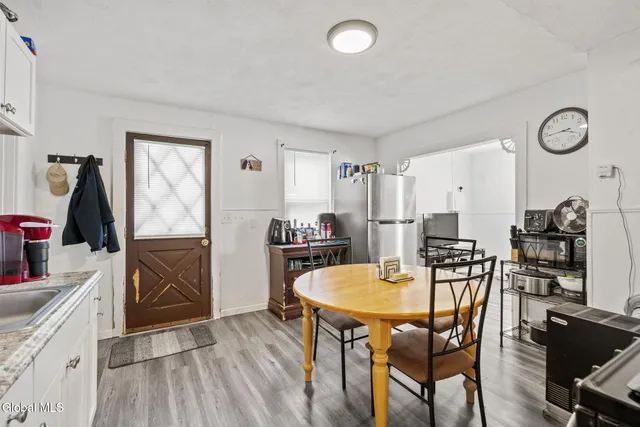 $159,500 | 4205 Albany Street, Colonie, NY 12205