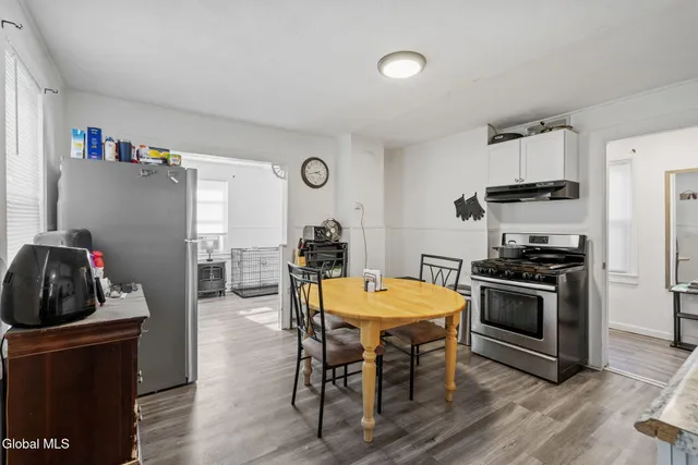 $159,500 | 4205 Albany Street, Colonie, NY 12205