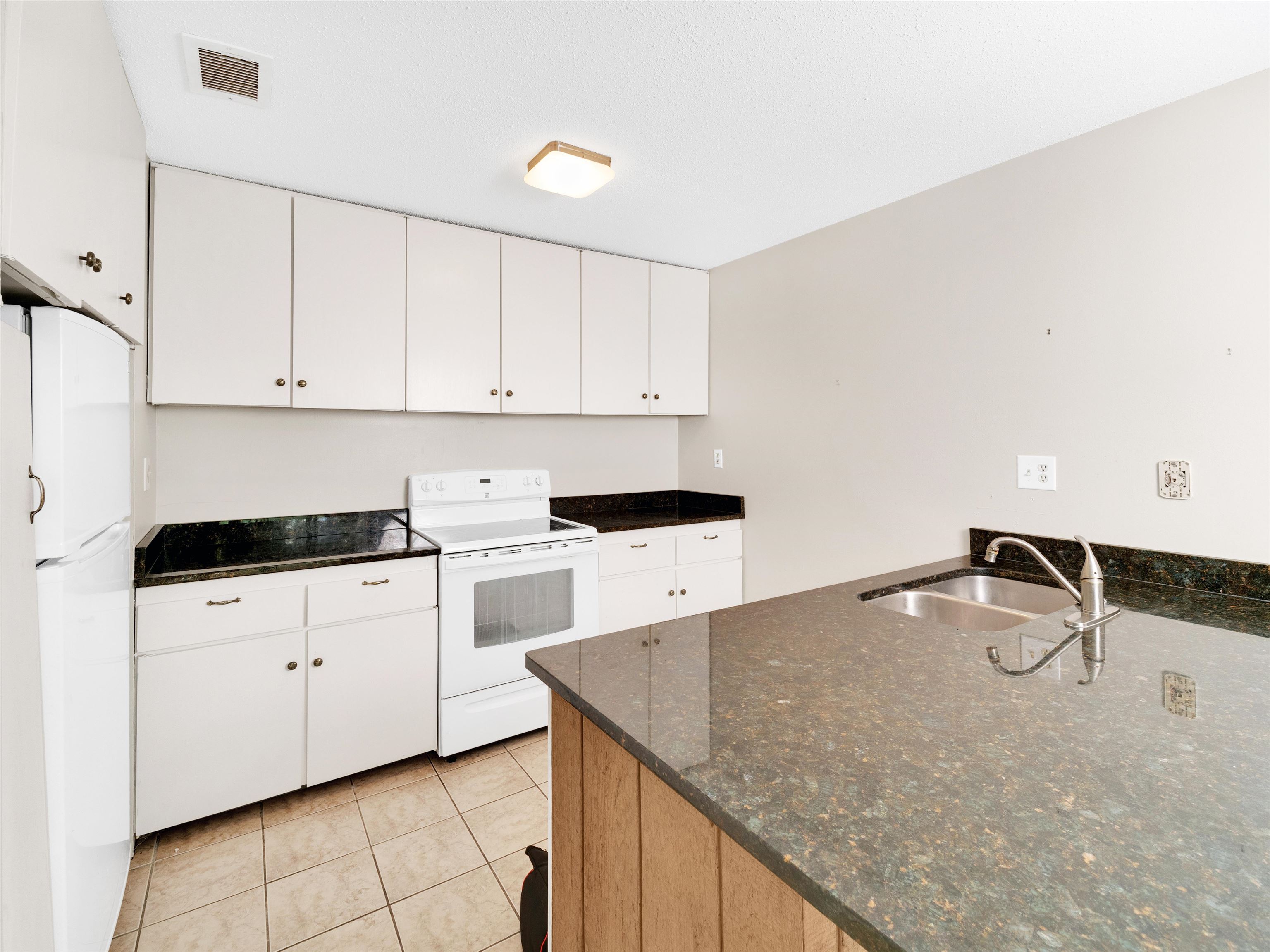 1120 North Alston Street, Unit 1120 Foley, AL 36535 - Photo 2 of 11