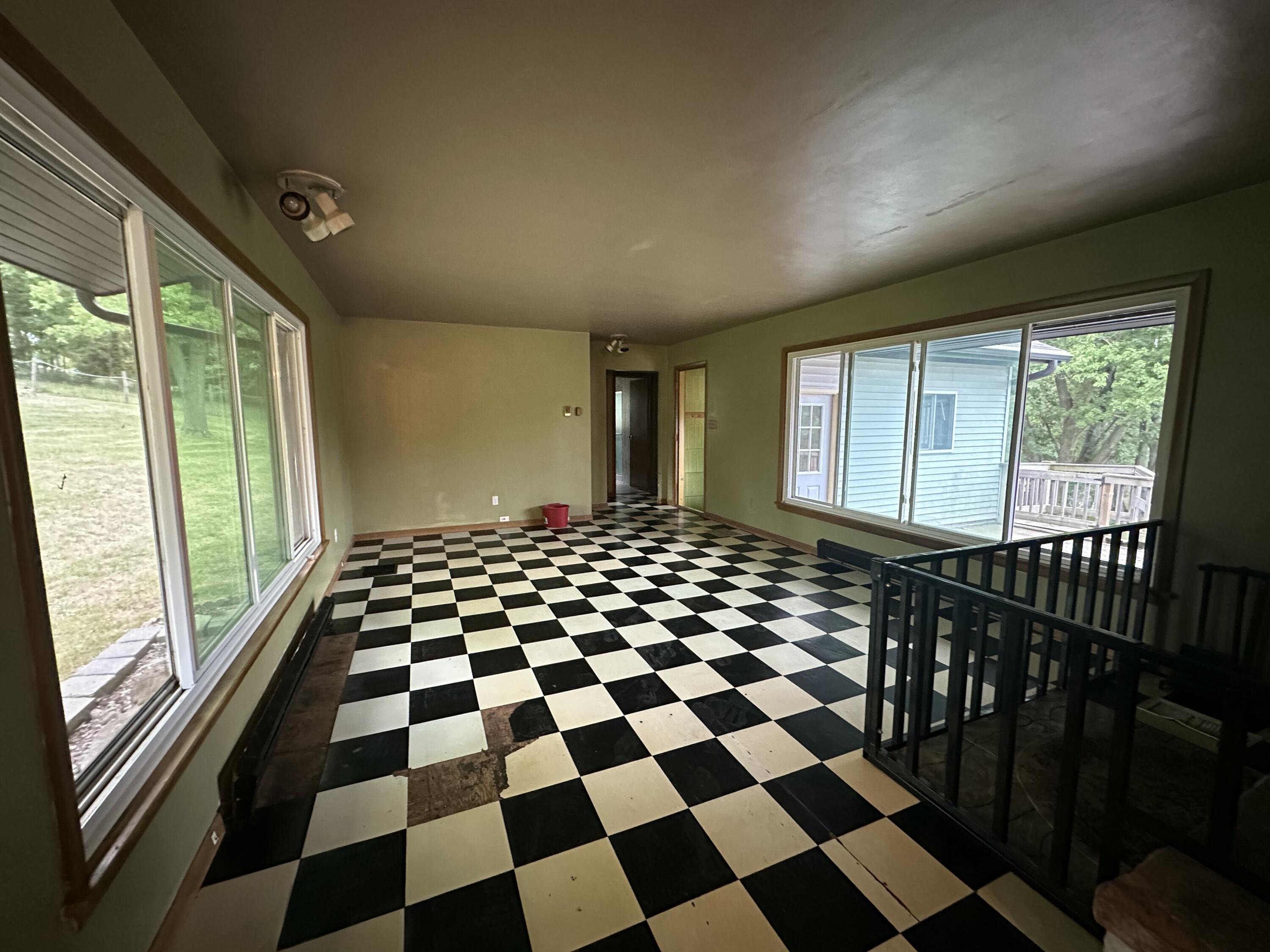 N8899 Jefferson Road Watertown, WI 53094 - Photo 21 of 35 Living Room