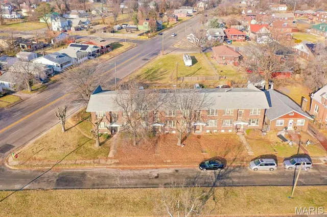 $100,000 | 411 Gray Boulevard, East St. Louis, IL 62205