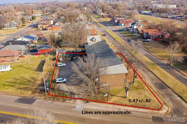 $100,000 | 411 Gray Boulevard, East St. Louis, IL 62205