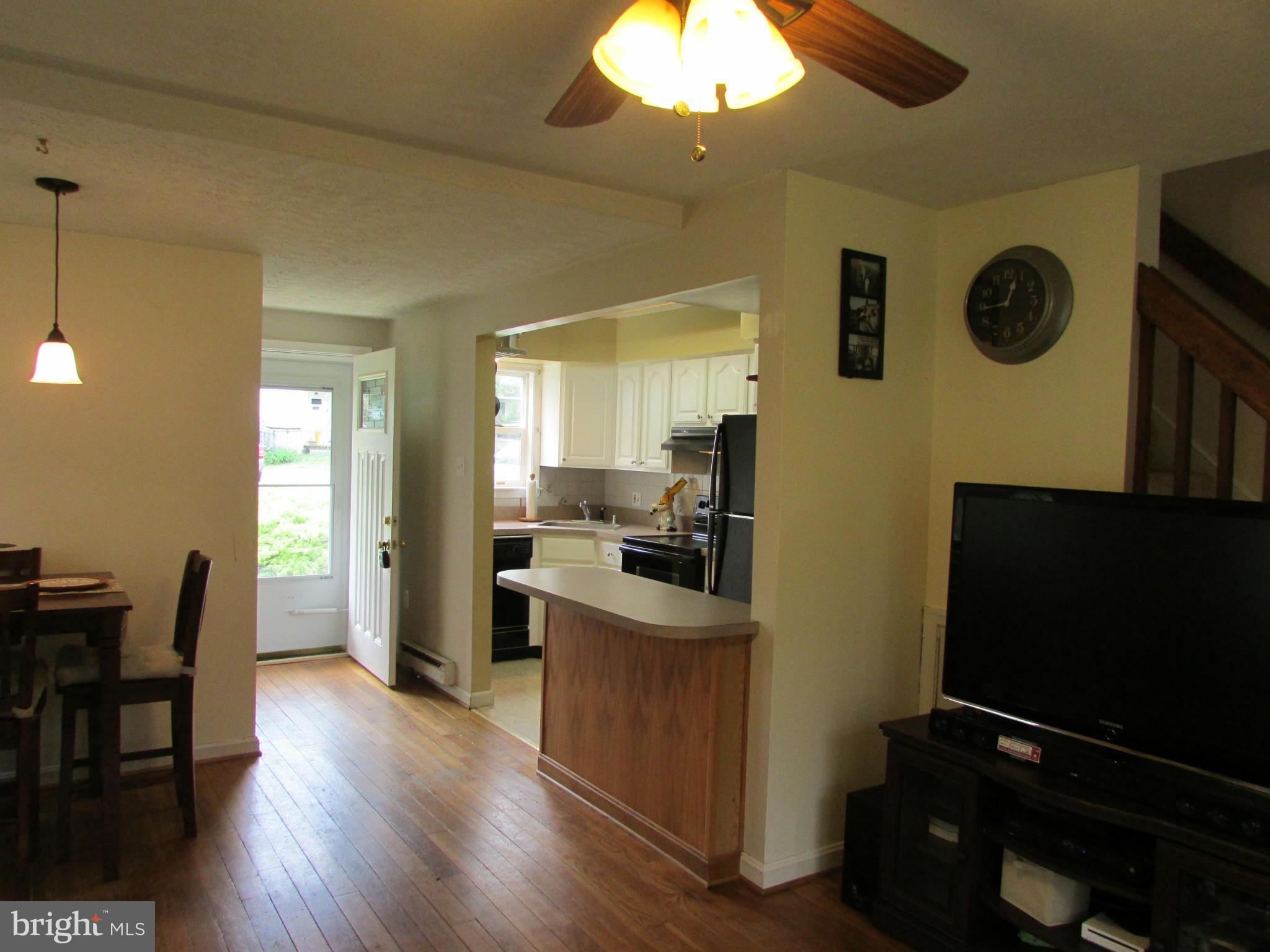 62 Ridge Road, Unit E Greenbelt, MD 20770 - Photo 7 of 13 Interior (General)