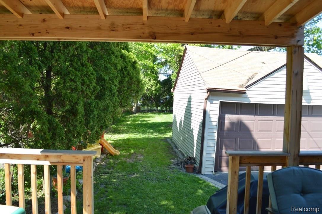 backyard1.jpg
