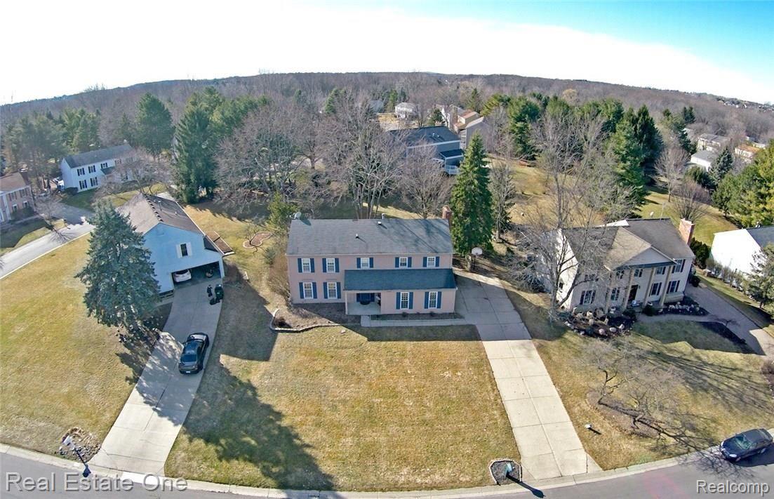 1345 East Fairview Lane Rochester, MI 48306 - Photo 3 of 58 3) Front.jpg