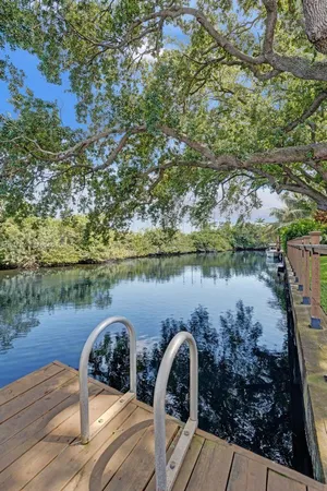 $8,900 | 4660 Southwest 37th Avenue, Dania Beach, FL 33312