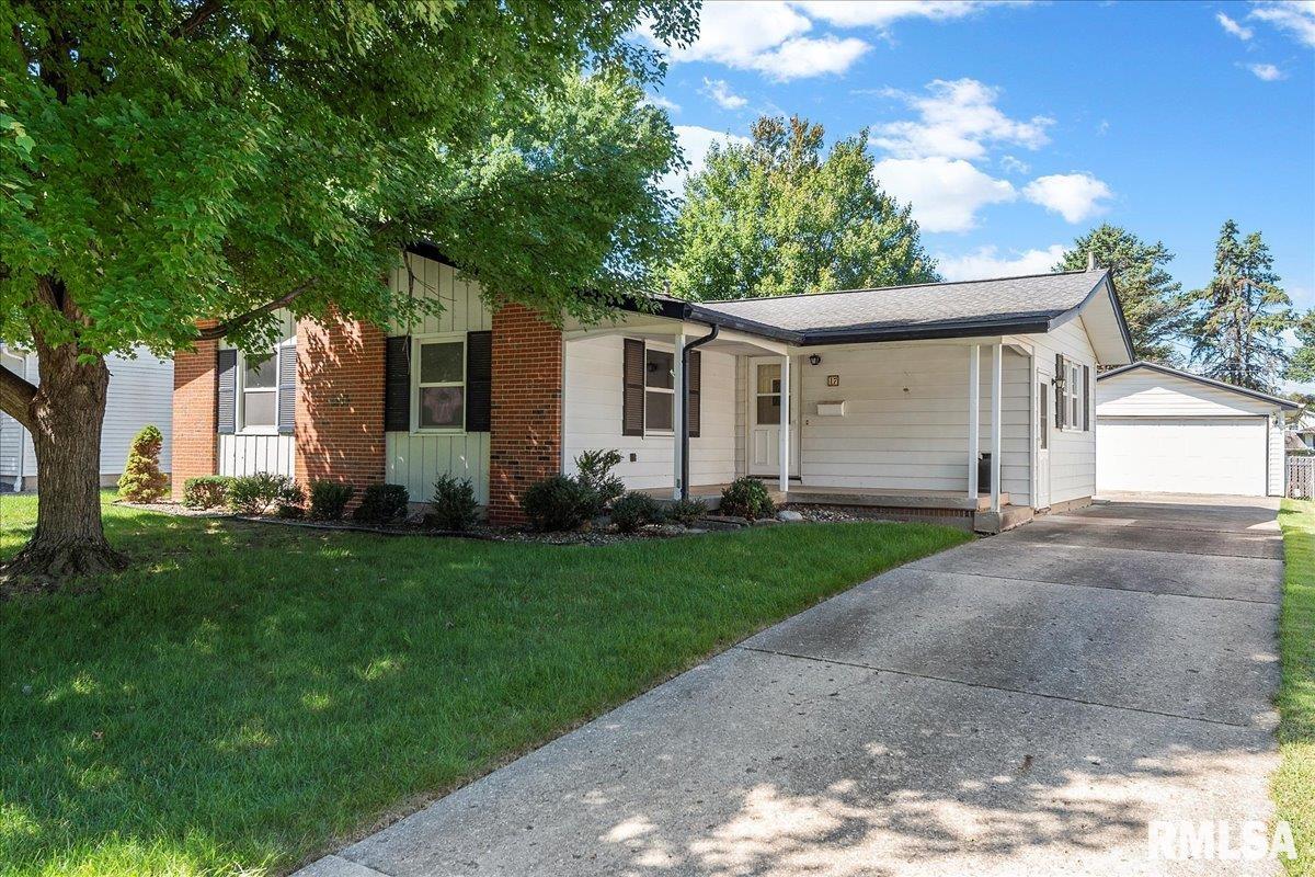 17 Foresters Lane Springfield, IL 62704 - Photo 1 of 31