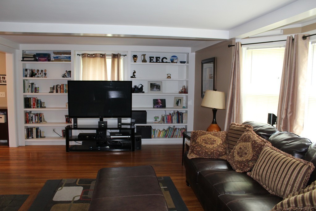 170 Oaks Road Framingham, MA 01702 - Photo 8 of 21 Gallery Image 8