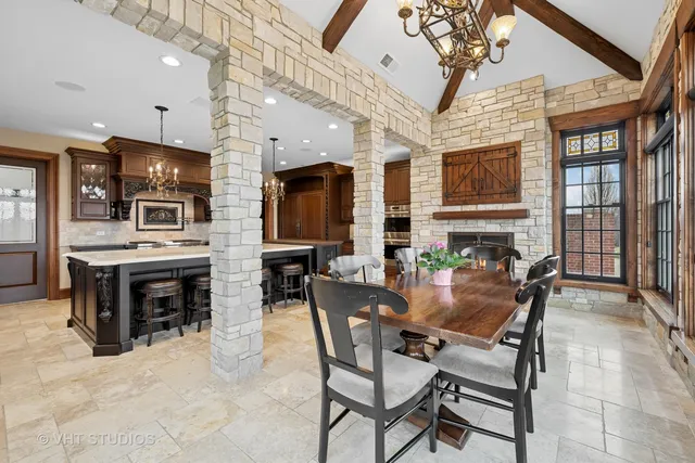 $3,295,000 | 546 Oak Knoll Road, Barrington Hills, IL 60010