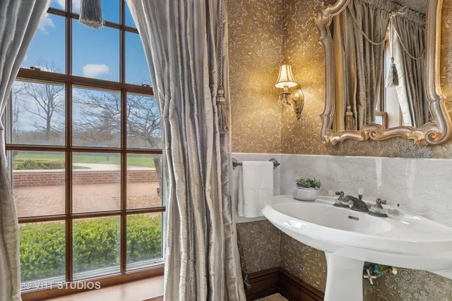 $3,295,000 | 546 Oak Knoll Road, Barrington Hills, IL 60010