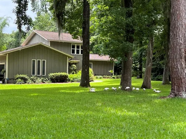 $2,700 | 8435 Northwest 6 Avenue, Gainesville, FL 32607