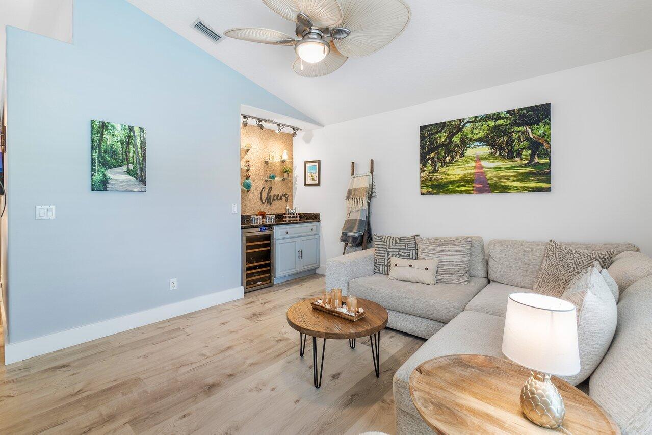 1103 Canoe Point Delray Beach, FL 33444 - Photo 14 of 40 014-1103CanoePoint-DelrayBeach-FL-33444-