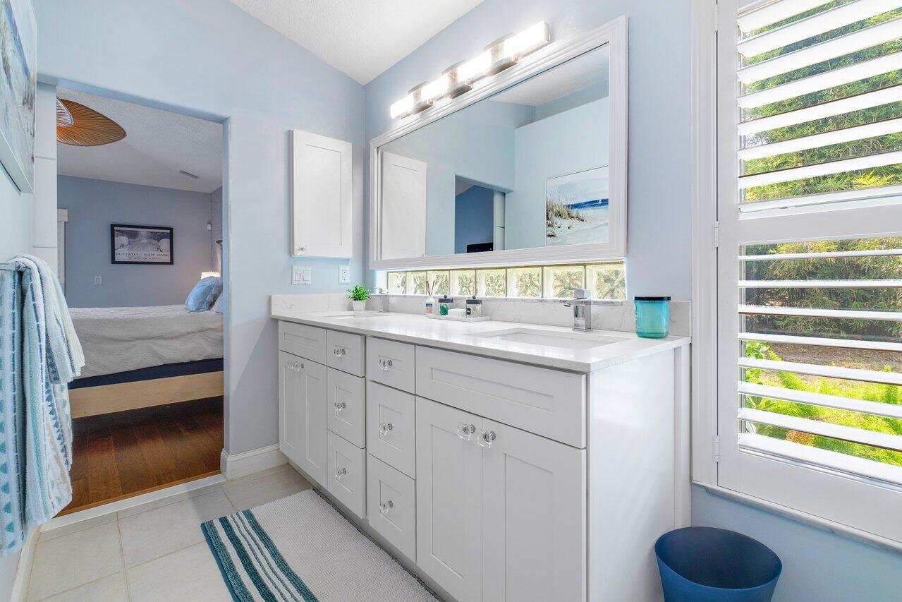 1103 Canoe Point Delray Beach, FL 33444 - Photo 25 of 40 025-1103CanoePoint-DelrayBeach-FL-33444-