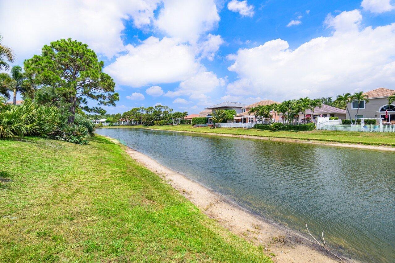 1103 Canoe Point Delray Beach, FL 33444 - Photo 30 of 40 030-1103CanoePoint-DelrayBeach-FL-33444-