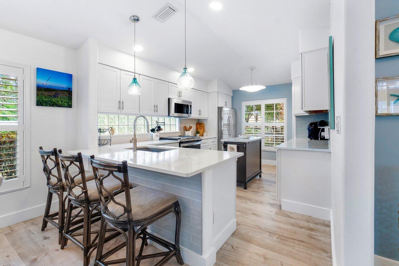 1103 Canoe Point Delray Beach, FL 33444 - Photo 6 of 40 006-1103CanoePoint-DelrayBeach-FL-33444-