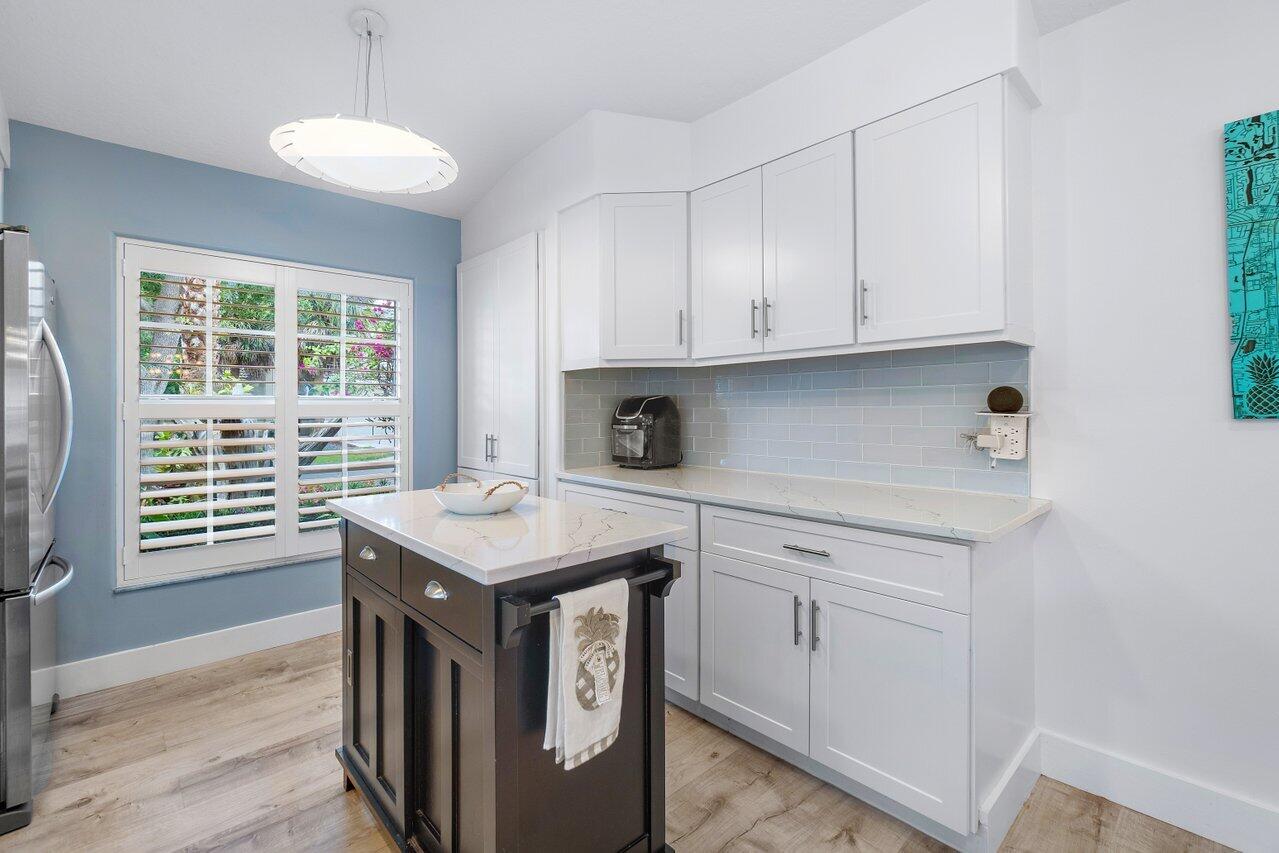 1103 Canoe Point Delray Beach, FL 33444 - Photo 7 of 40 007-1103CanoePoint-DelrayBeach-FL-33444-