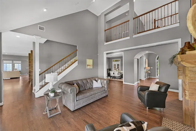 $3,000,000 | 1913 Lundy Lane, Friendswood, TX 77546