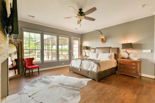 $3,000,000 | 1913 Lundy Lane, Friendswood, TX 77546