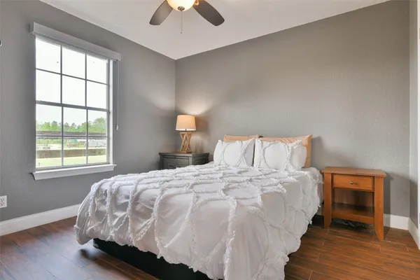 $3,000,000 | 1913 Lundy Lane, Friendswood, TX 77546