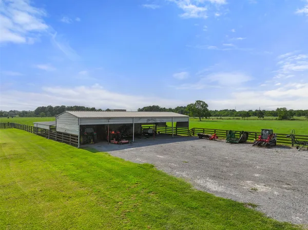 $3,000,000 | 1913 Lundy Lane, Friendswood, TX 77546