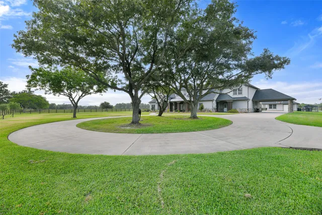 $3,000,000 | 1913 Lundy Lane, Friendswood, TX 77546