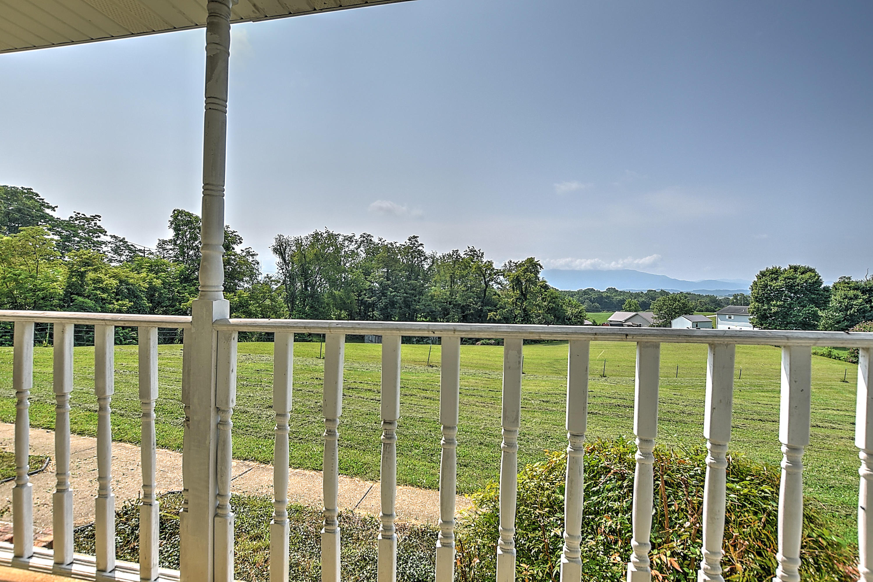 3019 Buckingham Road Greeneville, TN 37745 - Photo 5 of 46 3029 Buckingham-5