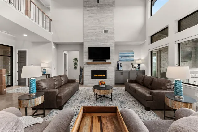 $3,200,000 | 202 Clearwater Drive, Kingsland, TX 78639