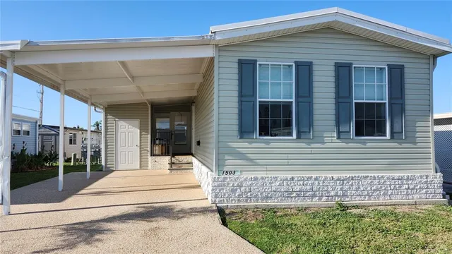 a view of house with a outdoor space