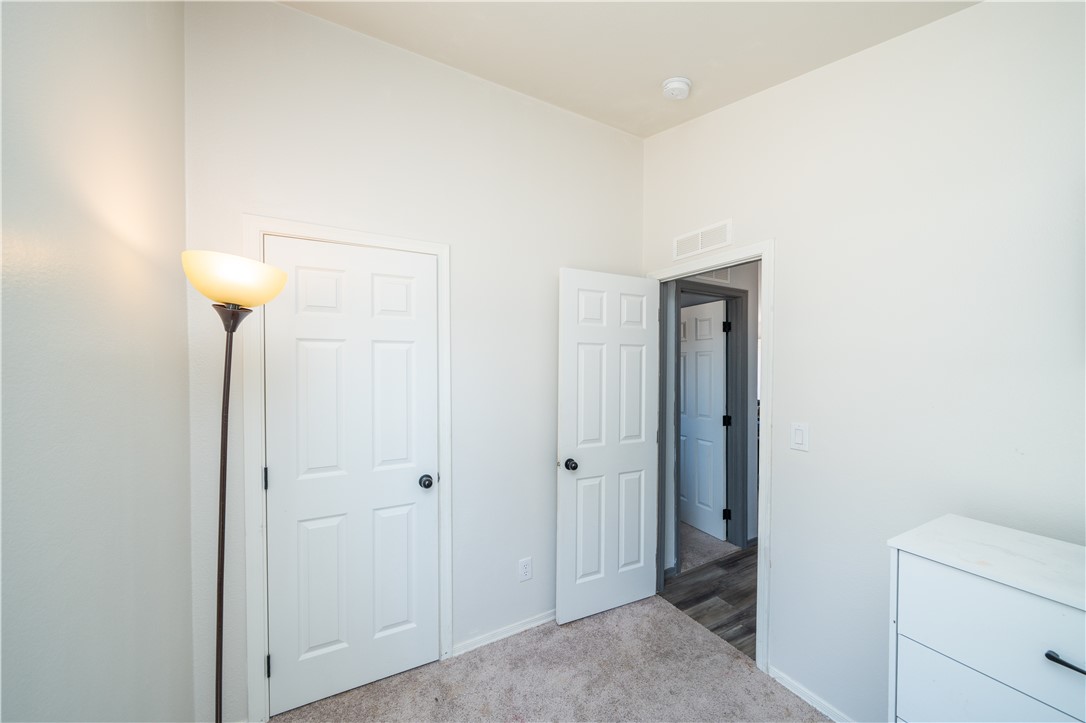 640 South Tonto Road Golden Valley, AZ 86413 - Photo 20 of 31 Bedroom