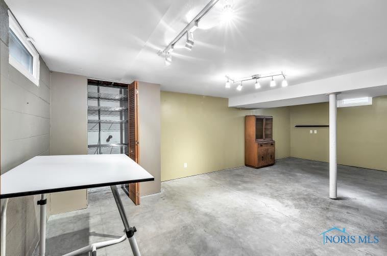 3747 Sherbrooke Road Toledo, OH 43613 - Photo 36 of 45 Gallery Image 36