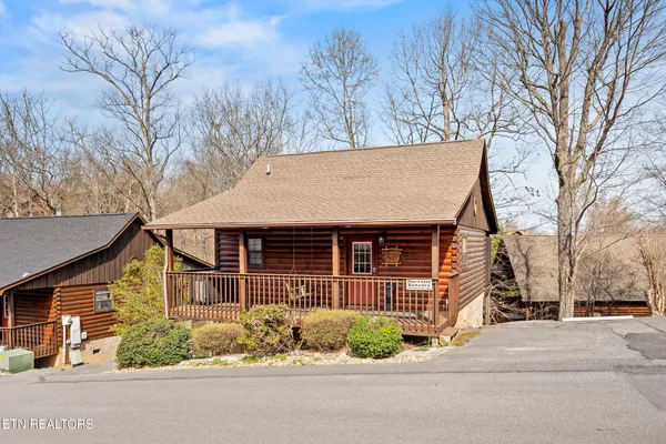 $399,999 | 1529 Bears Den Way, Sevierville, TN 37862