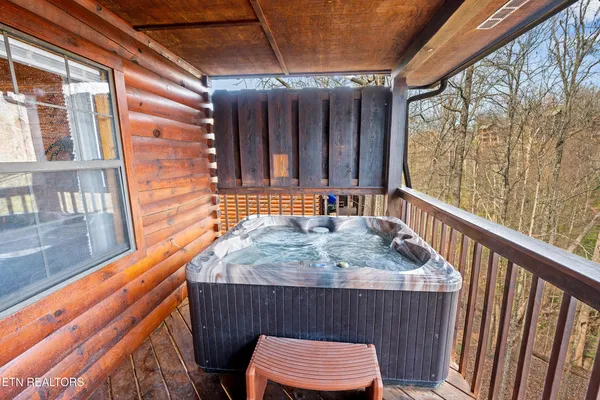$399,999 | 1529 Bears Den Way, Sevierville, TN 37862