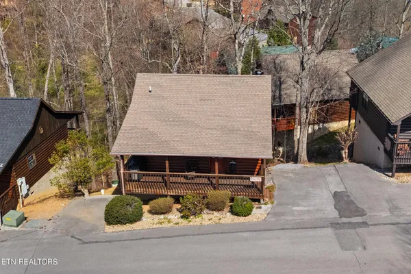 $399,999 | 1529 Bears Den Way, Sevierville, TN 37862