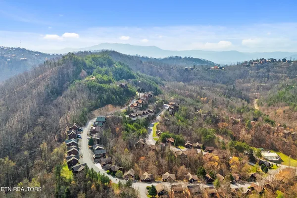 $399,999 | 1529 Bears Den Way, Sevierville, TN 37862
