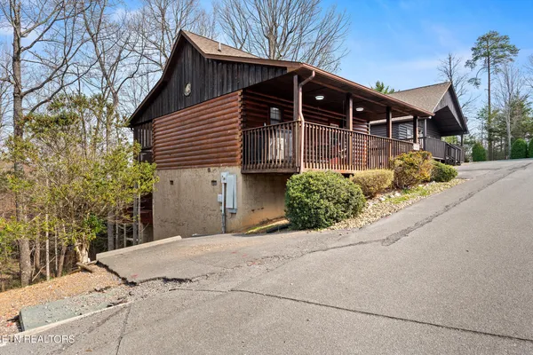 $399,999 | 1529 Bears Den Way, Sevierville, TN 37862