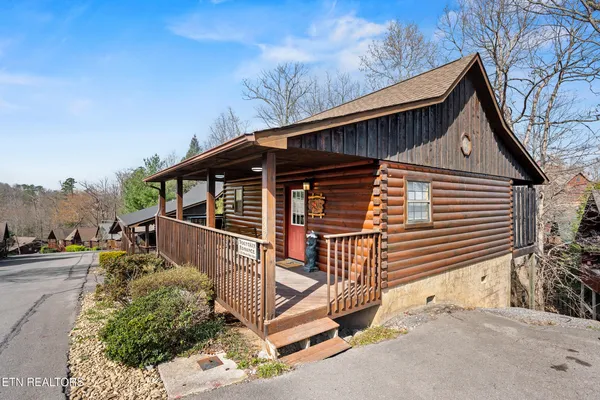 $399,999 | 1529 Bears Den Way, Sevierville, TN 37862