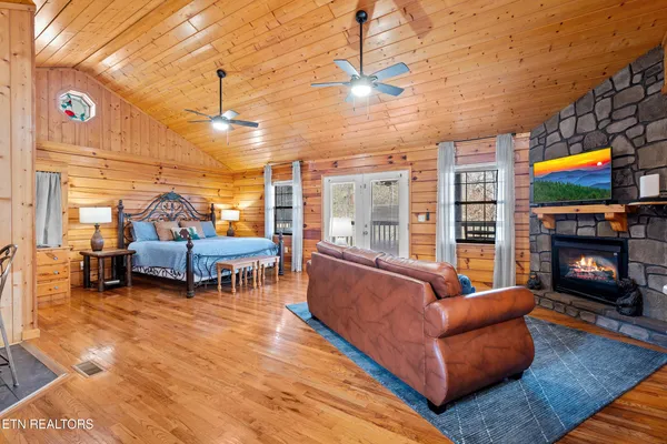 $399,999 | 1529 Bears Den Way, Sevierville, TN 37862
