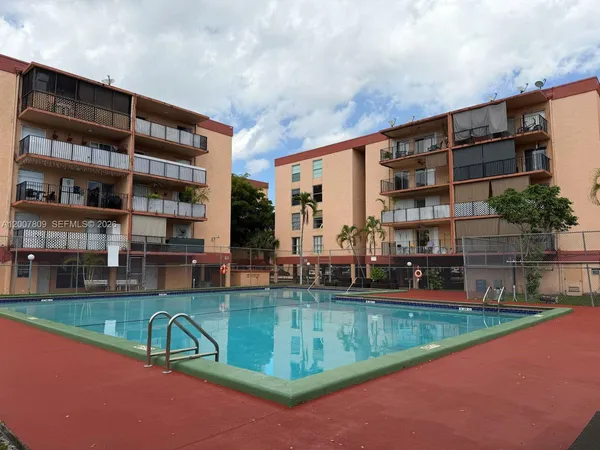 $235,000 | 1910 West 56th Street, Unit 3121B, Hialeah, FL 33012