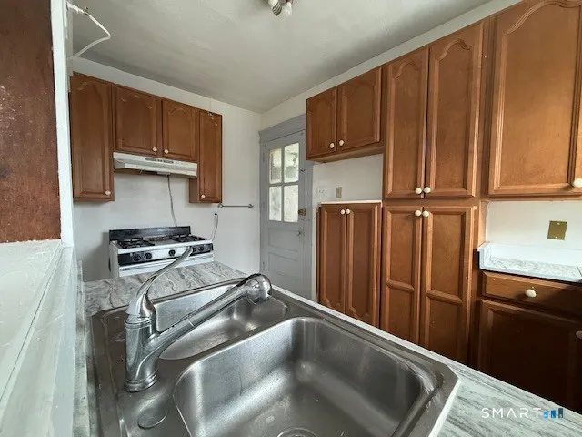 $390,000 | 16 Clifton Avenue, Waterbury, CT 06710