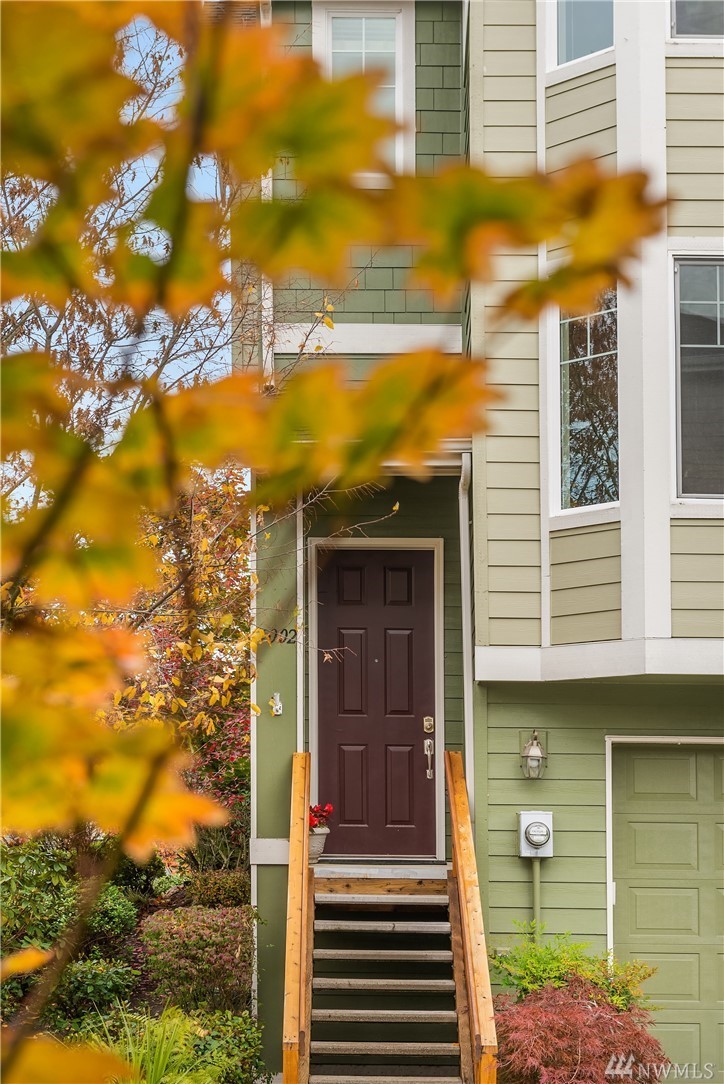 4002 Northeast 4th Place Renton, WA 98056 - Photo 2 of 22