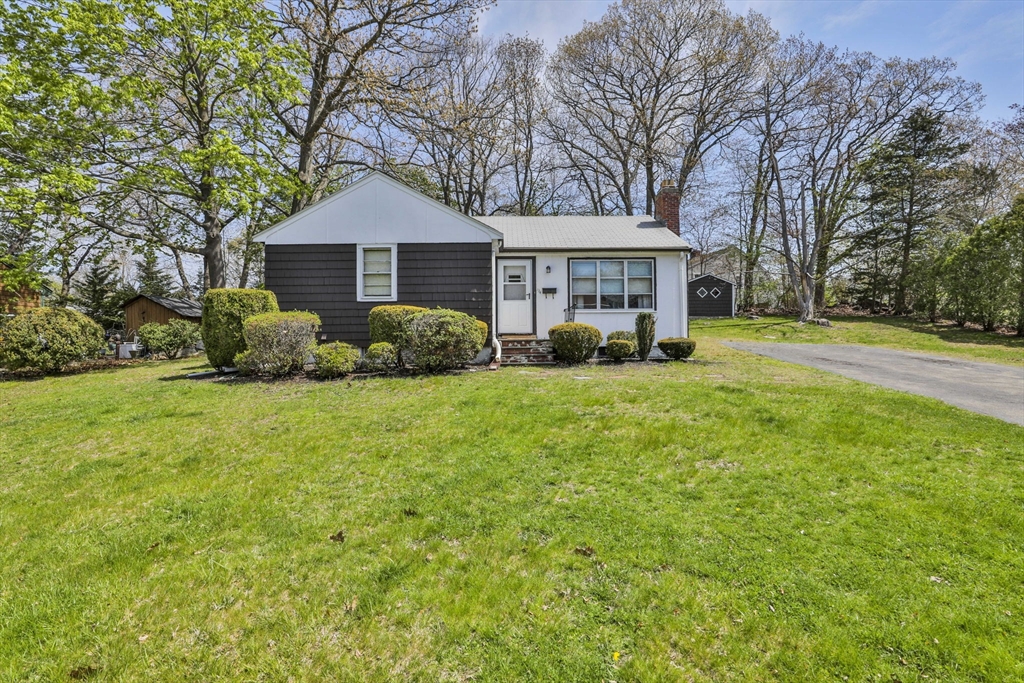 134 Gerald Road Milton, MA 02186 - Photo 3 of 26 Gallery Image 3
