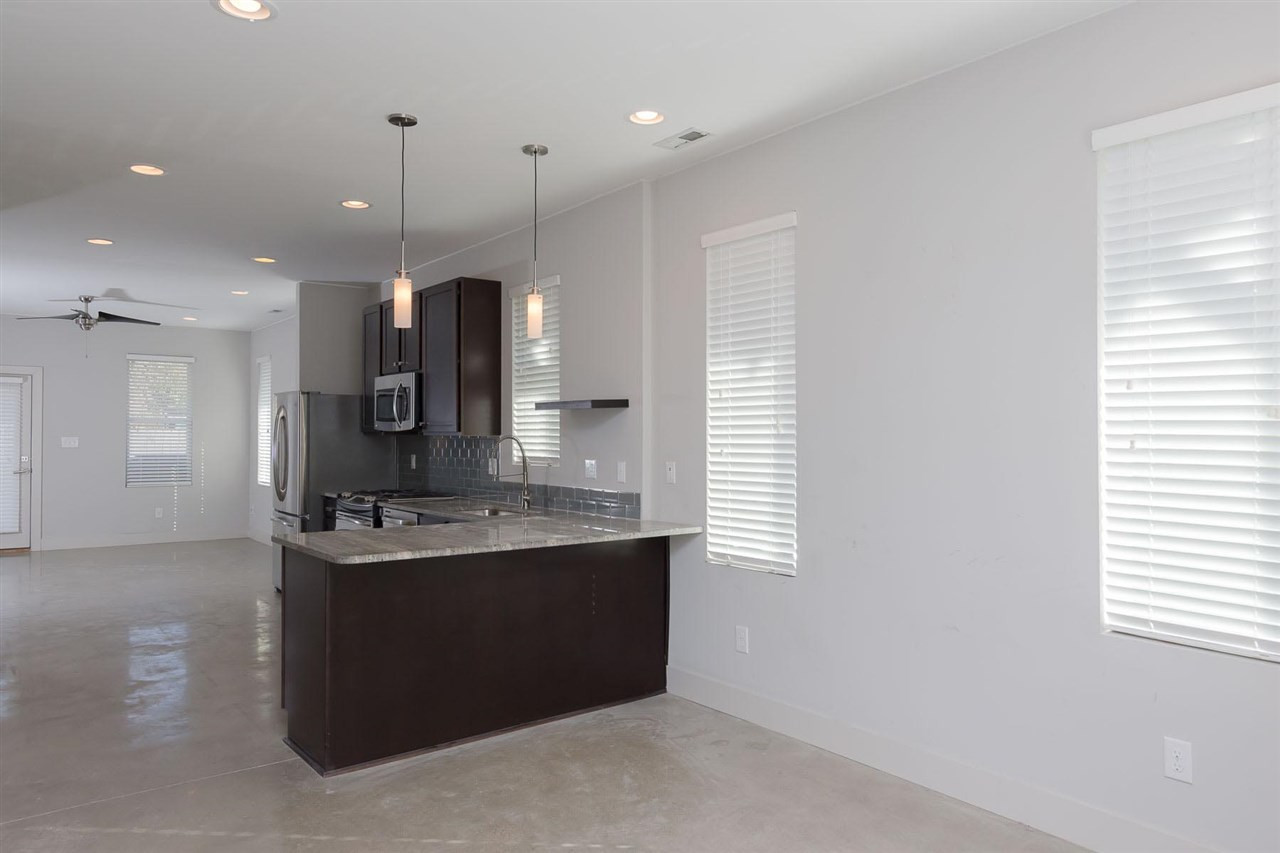 121 Camden Street Raleigh, NC 27601 - Photo 4 of 20 Photo 4
