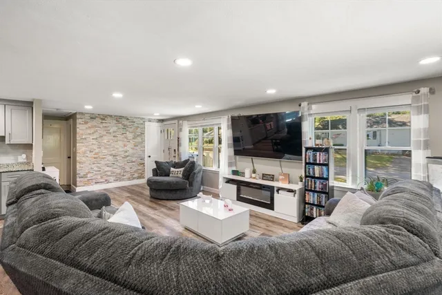 $534,999 | 14 Jamieson Street, Abington, MA 02351