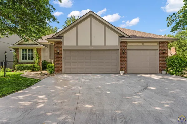 $310,000 | 6400 Southwest Castle Lane, Topeka, KS 66614