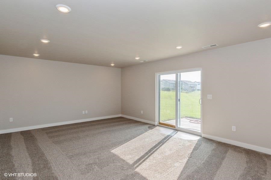 306 Ridgeway Drive Tiffin, IA 52340 - Photo 11 of 33 Gallery Image 11