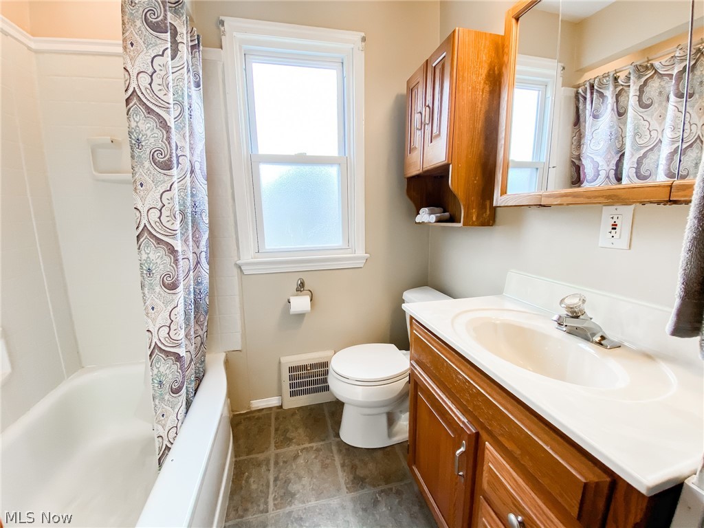 4411 Redfern Road Parma, OH 44134 - Photo 8 of 25