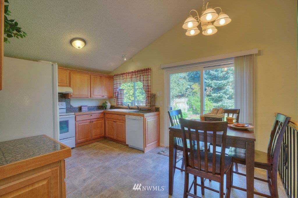 4524 Southeast 4th Street Renton, WA 98059 - Photo 3 of 15 Gallery Image 3