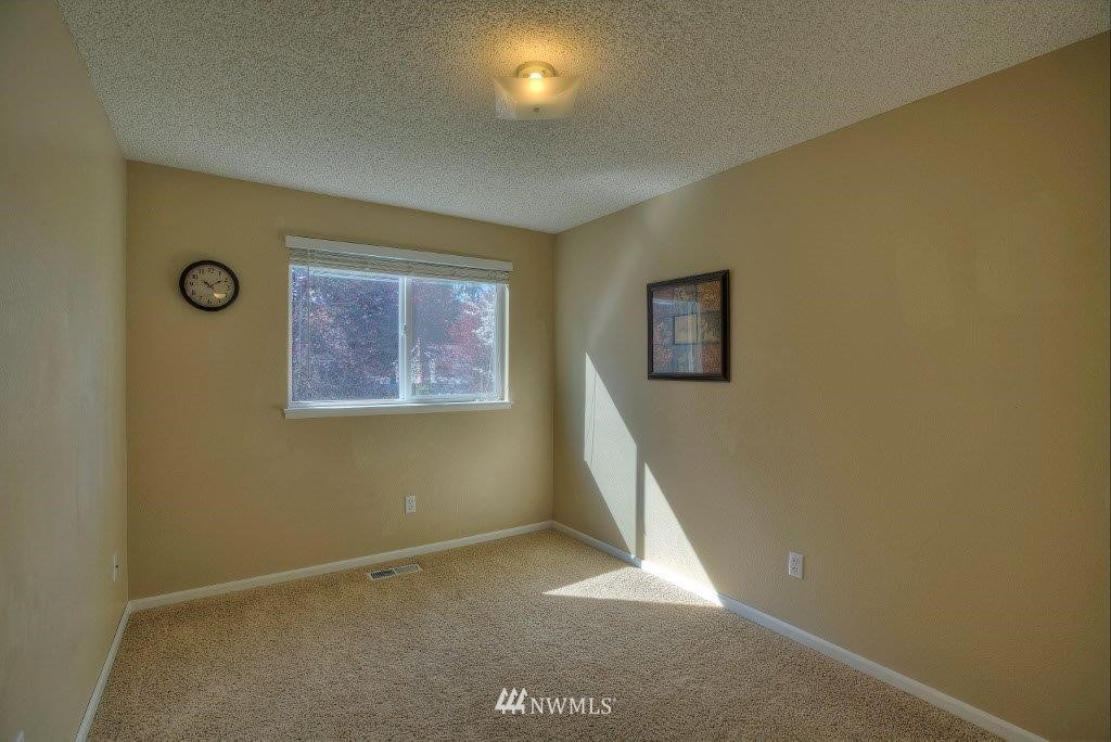 4524 Southeast 4th Street Renton, WA 98059 - Photo 8 of 15 Gallery Image 8