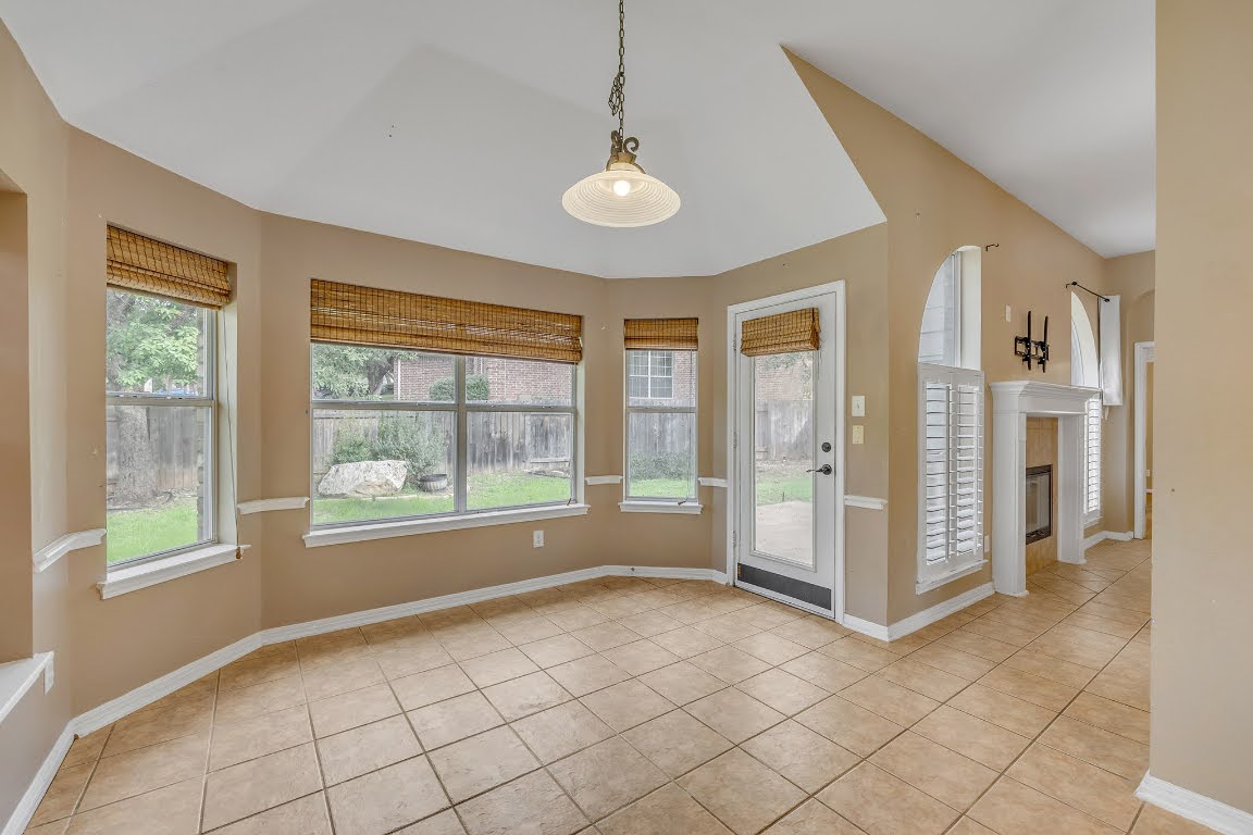 2726 Grimes Ranch Road Austin, TX 78732 - Photo 18 of 35