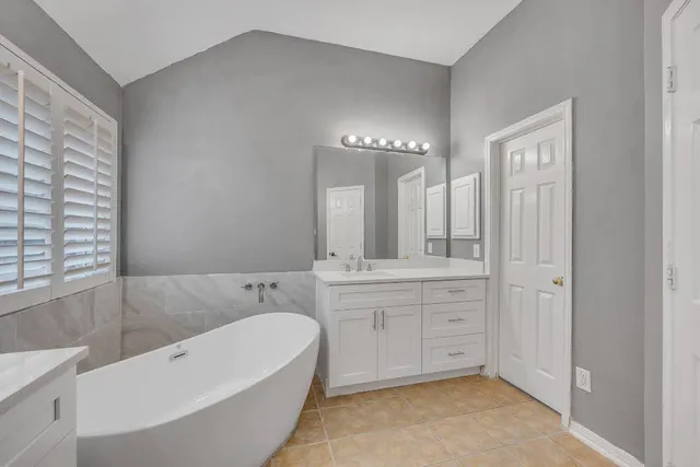 $2,600 | 2726 Grimes Ranch Road, Austin, TX 78732